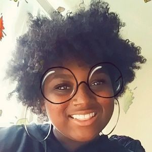 Meet your Posher, Rayna